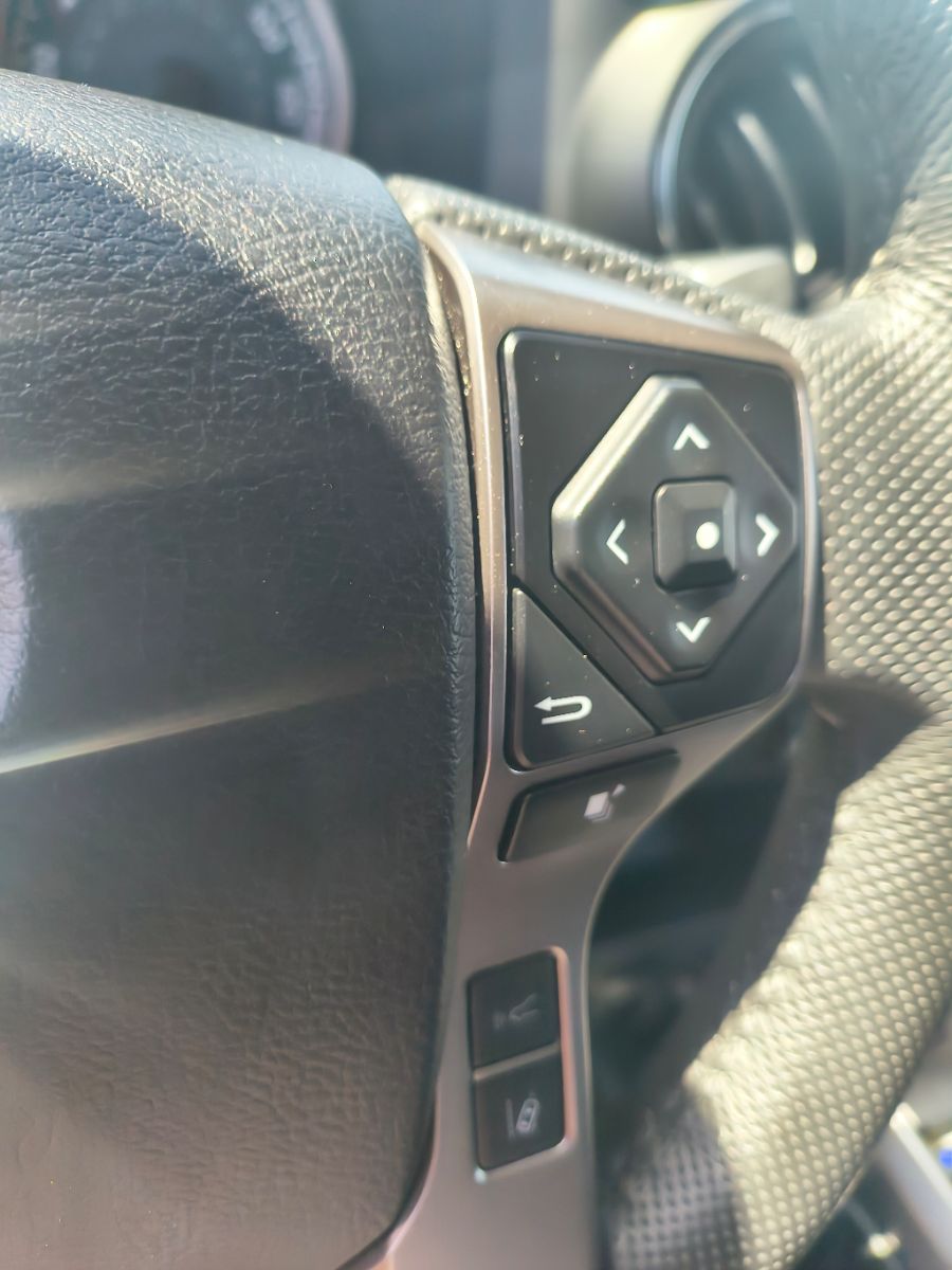 2022 Toyota Tacoma SR5 photo 16