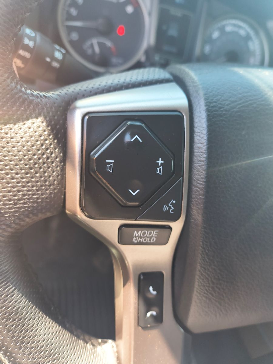 2022 Toyota Tacoma SR5 photo 18
