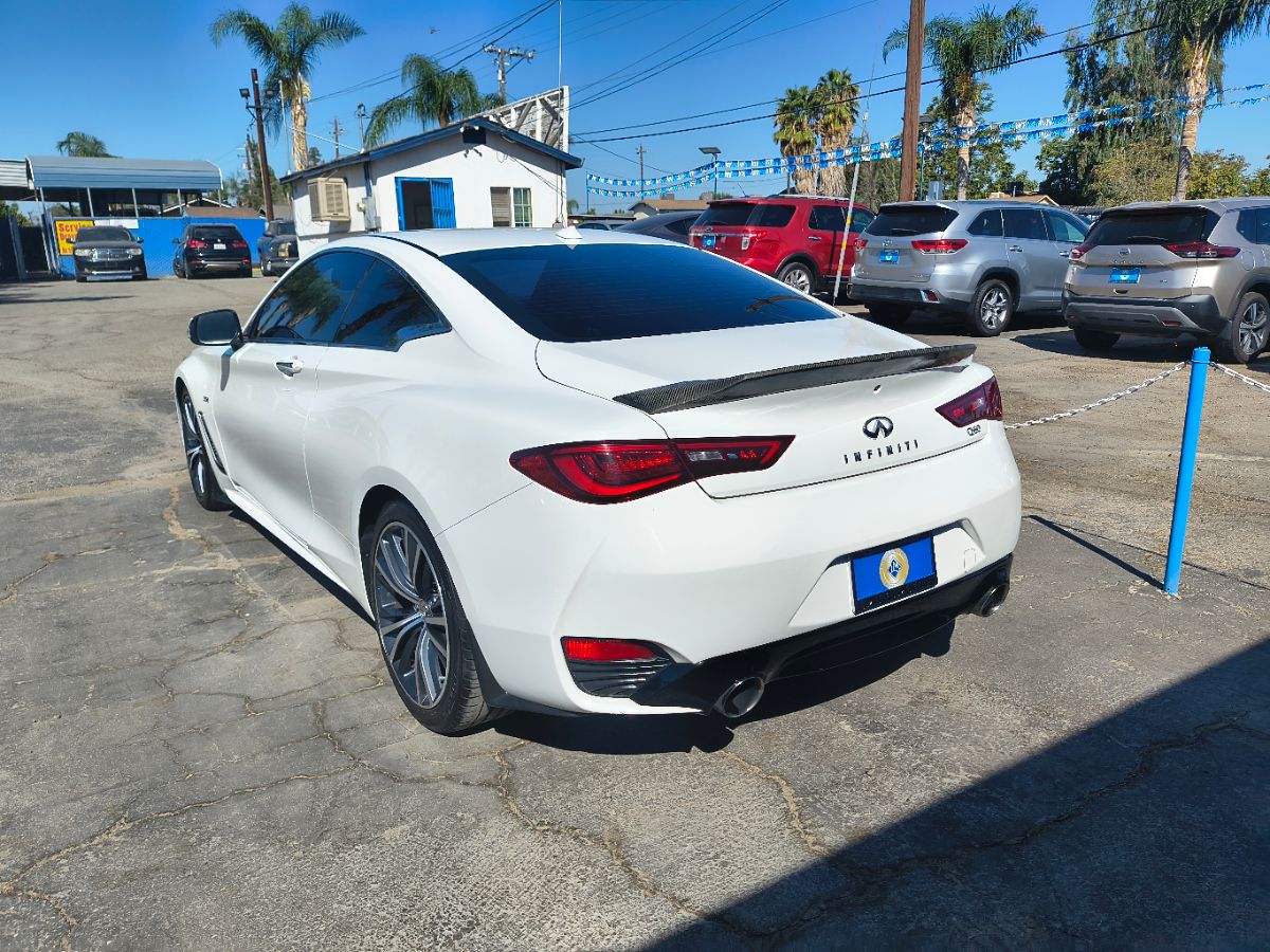 2018 Infiniti Q60 3.0t Luxe photo 4