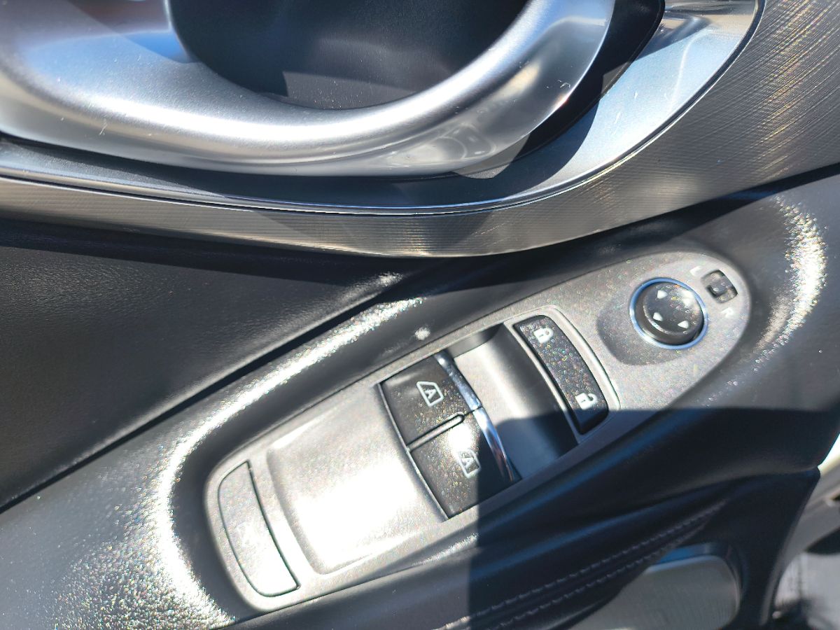2018 Infiniti Q60 3.0t Luxe photo 28
