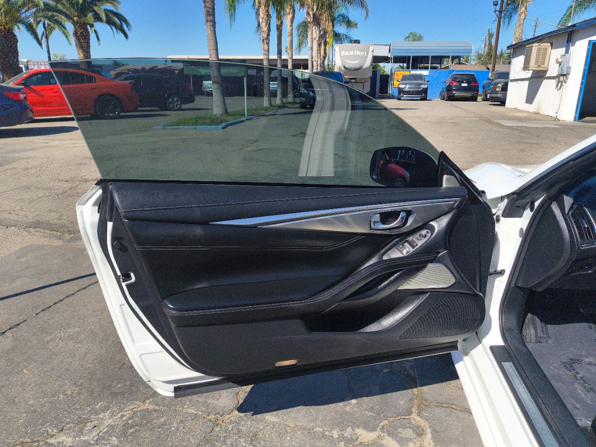2018 Infiniti Q60 3.0t Luxe photo 26