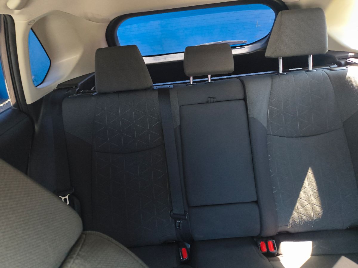 2021 Toyota RAV4 XLE photo 18