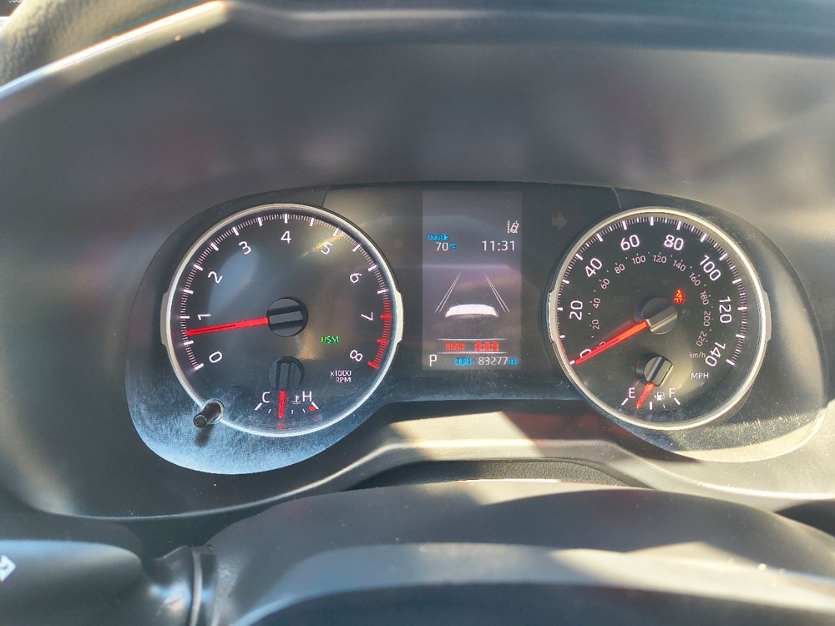 2021 Toyota RAV4 XLE photo 11