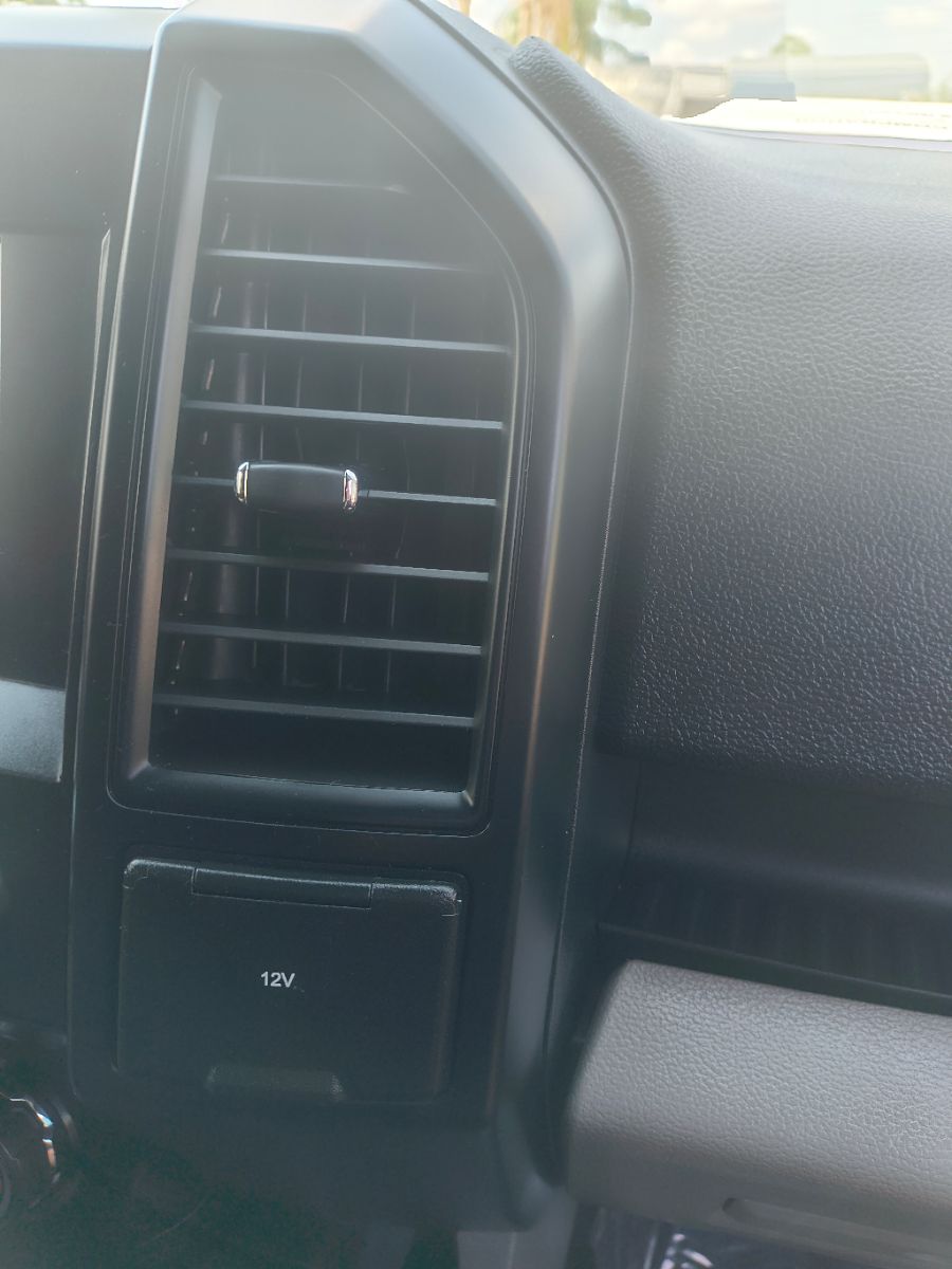 2020 Ford F-150 XL photo 8