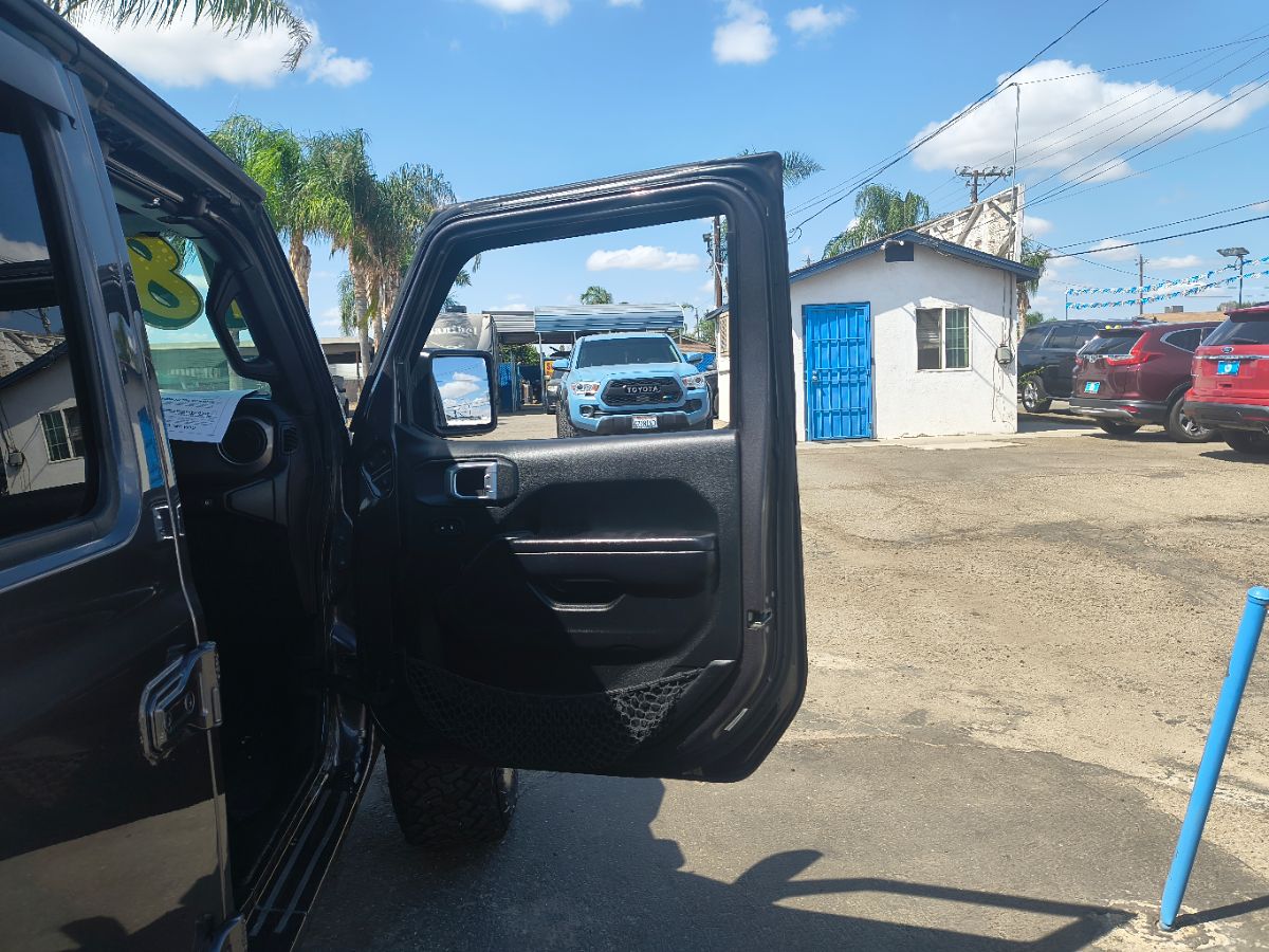 2018 Jeep Wrangler Unlimited Sport S photo 23