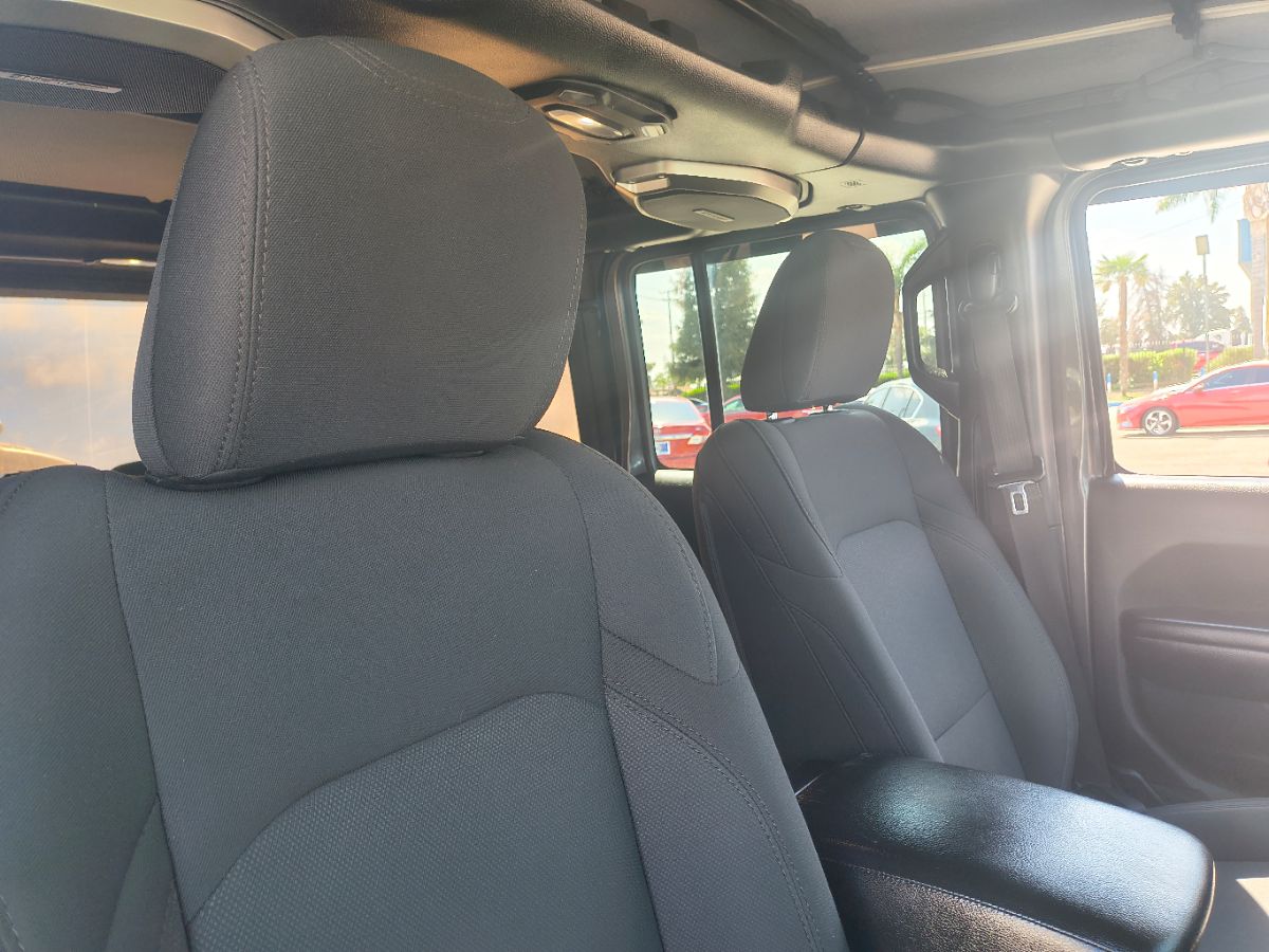 2018 Jeep Wrangler Unlimited Sport S photo 17