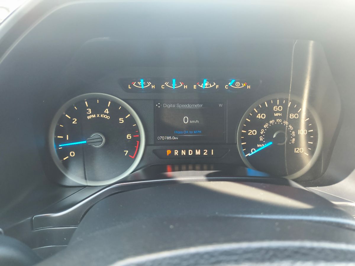 2016 Ford F-150 XLT photo 15