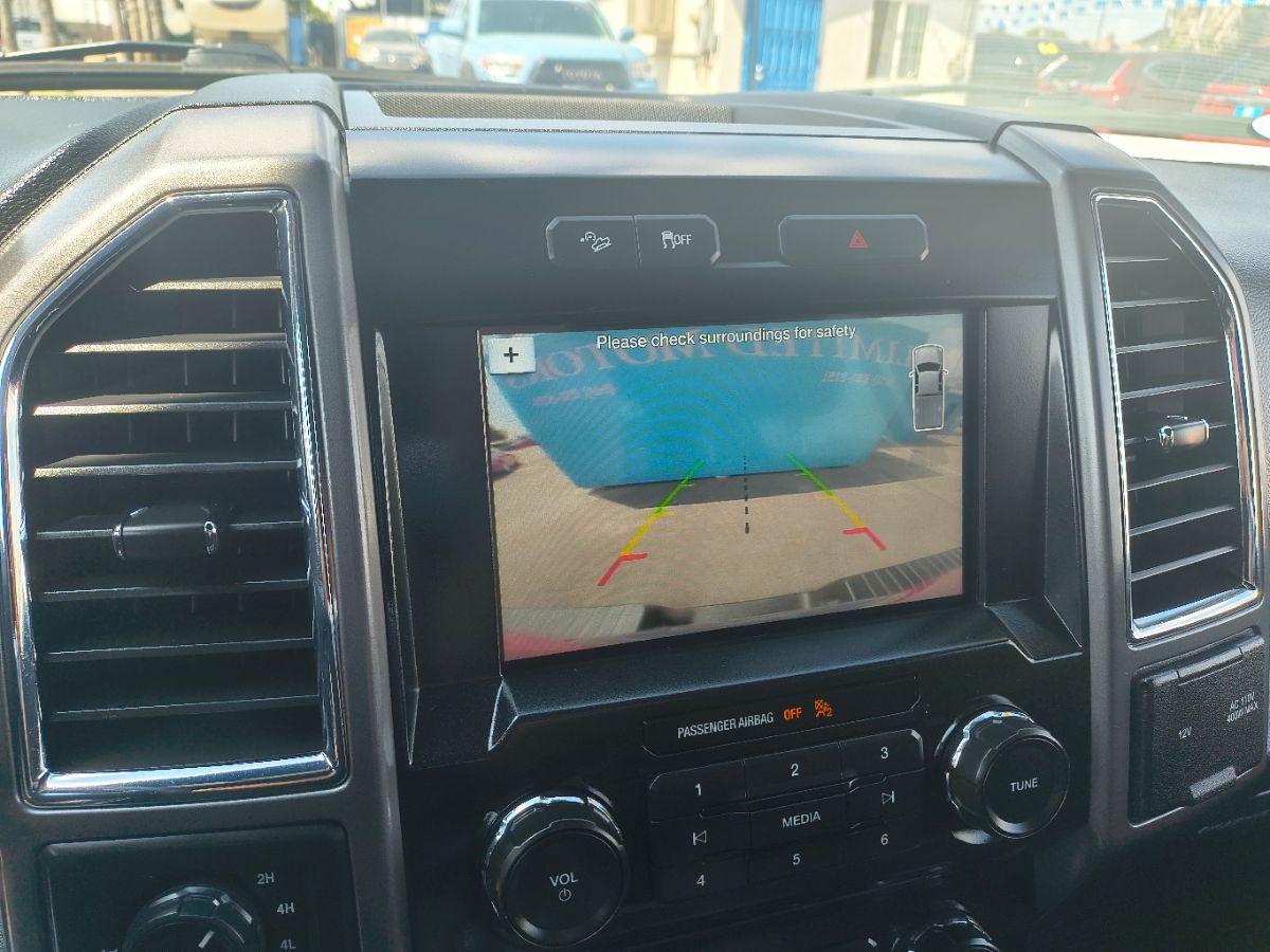 2016 Ford F-150 XLT photo 12