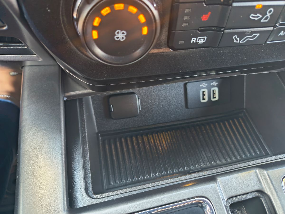 2016 Ford F-150 XLT photo 14