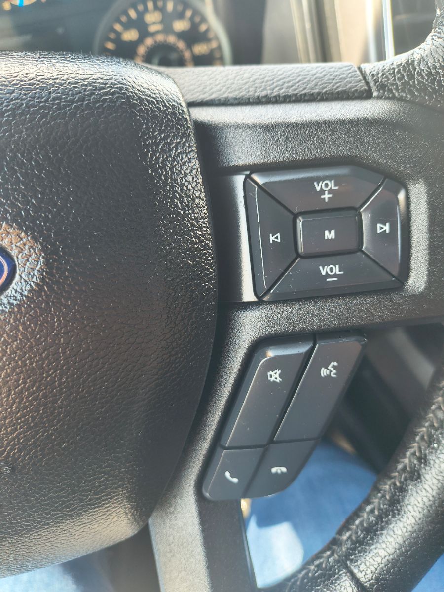 2016 Ford F-150 XLT photo 10