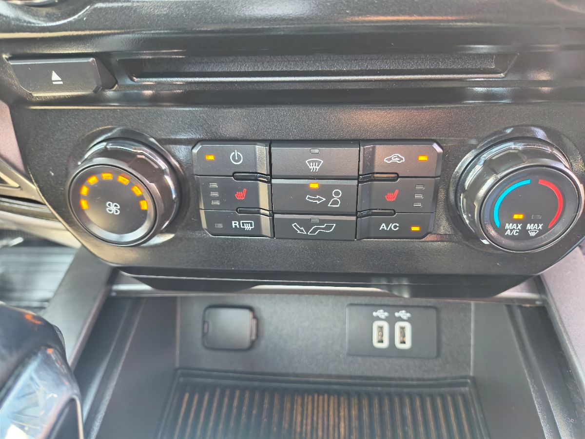 2016 Ford F-150 XLT photo 13
