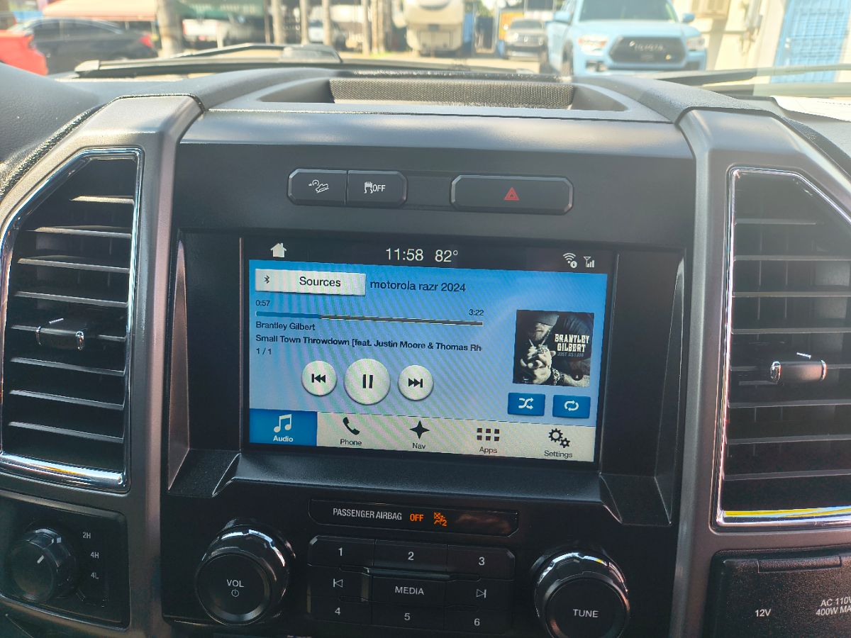 2016 Ford F-150 XLT photo 11