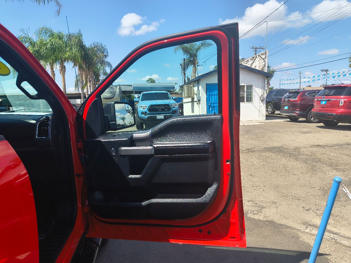 2016 Ford F-150 XLT photo 24
