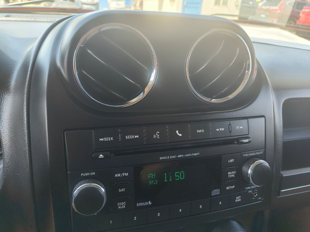 2016 Jeep Patriot High Altitude Altitude Edition photo 16