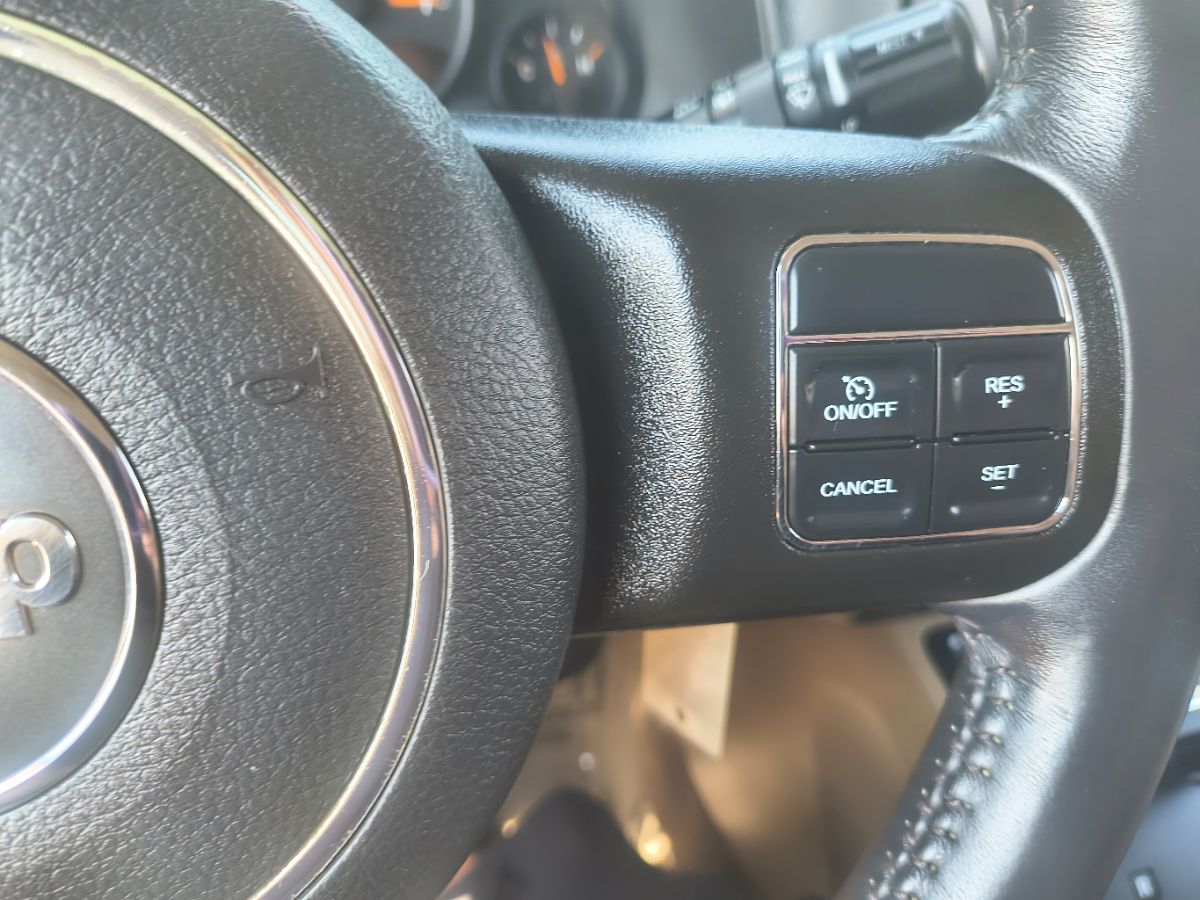2016 Jeep Patriot High Altitude Altitude Edition photo 23