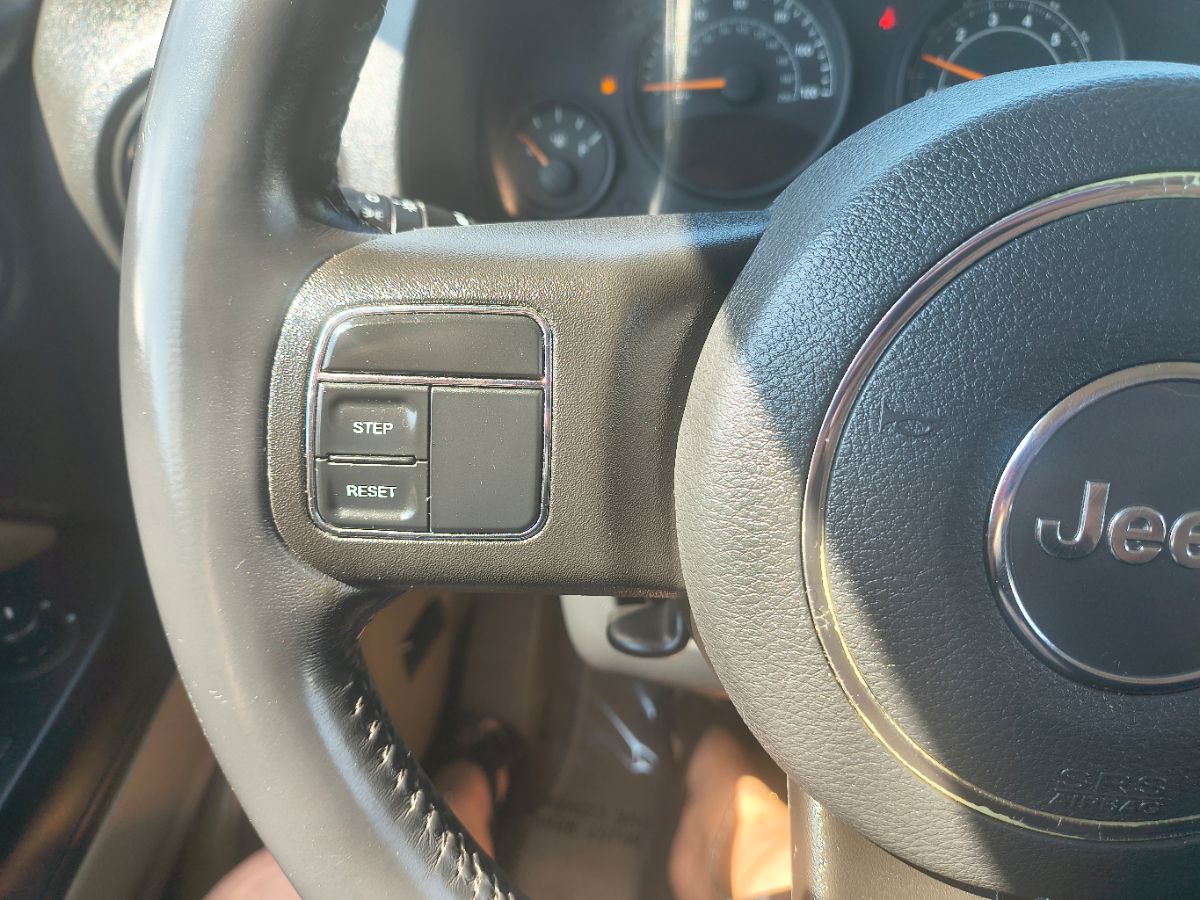 2016 Jeep Patriot High Altitude Altitude Edition photo 24