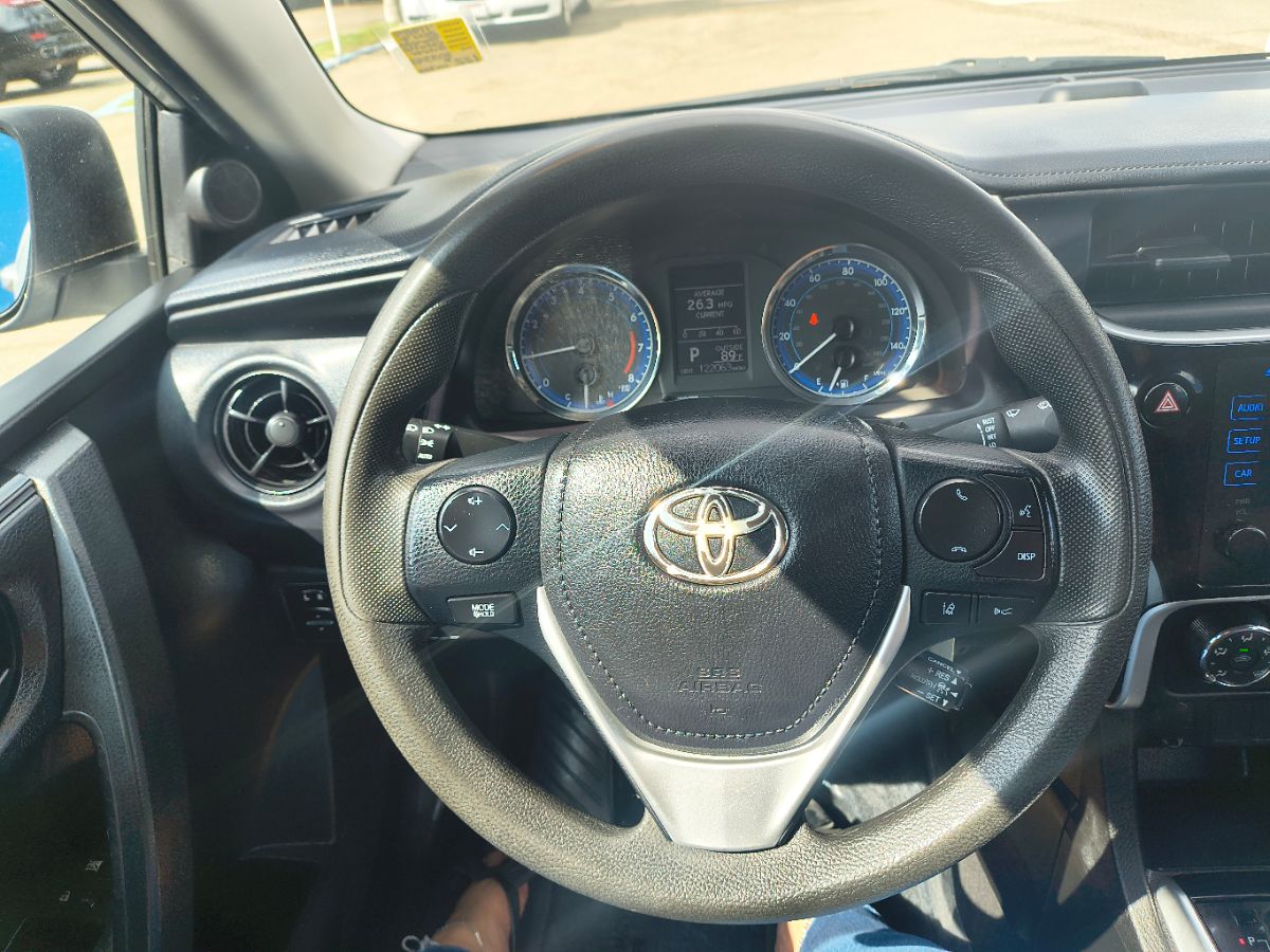 2017 Toyota Corolla L photo 9