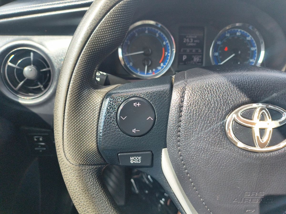 2017 Toyota Corolla L photo 10