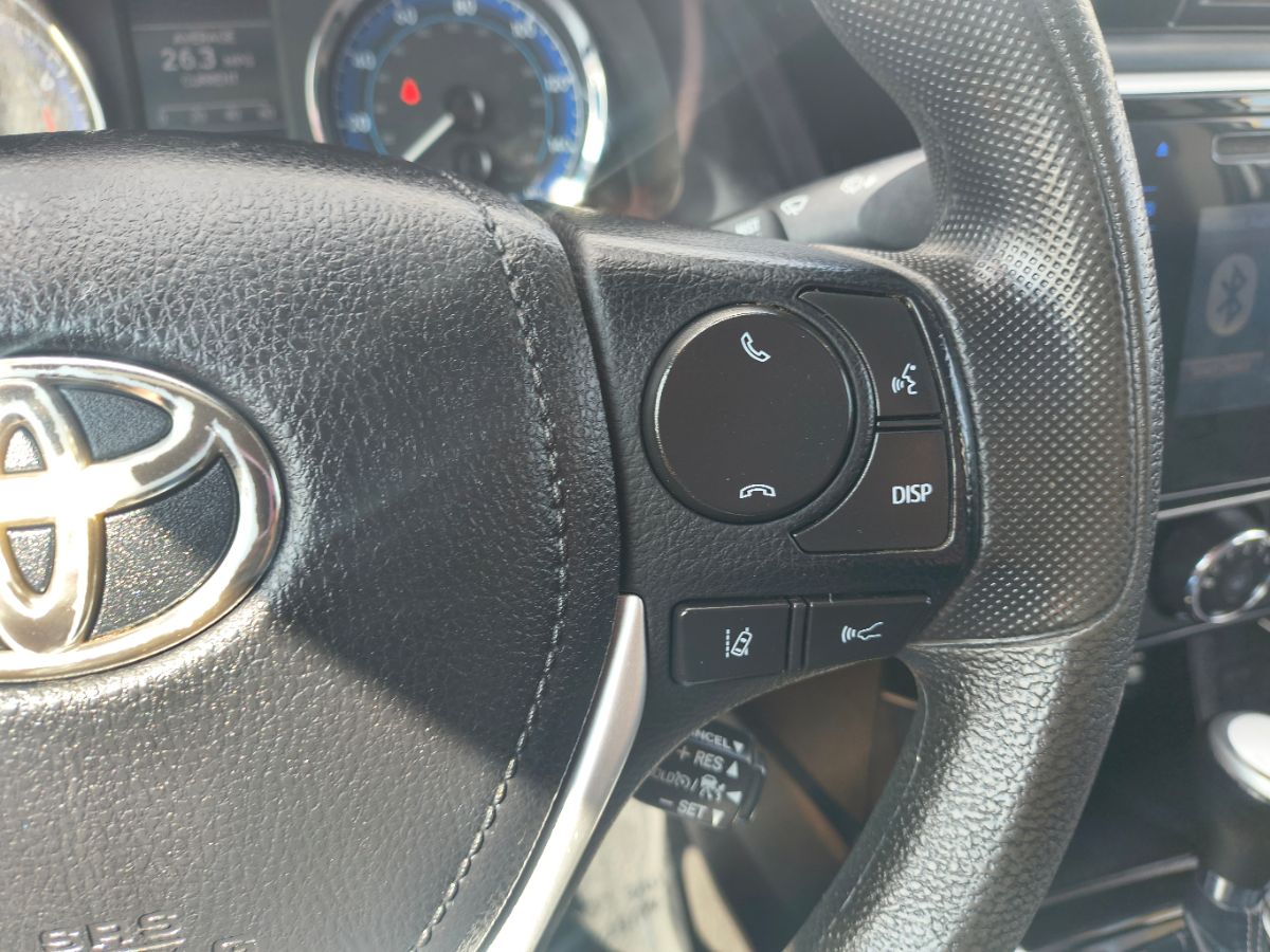 2017 Toyota Corolla L photo 11