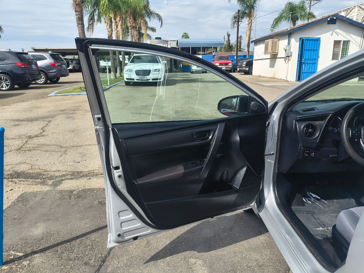 2017 Toyota Corolla L - Photo 25