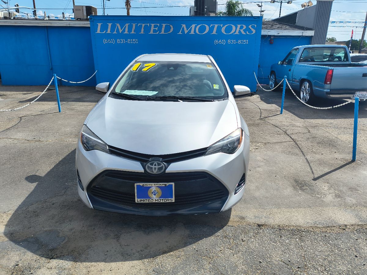 2017 Toyota Corolla L photo 2