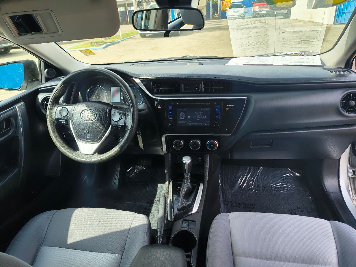 2017 Toyota Corolla L photo 8