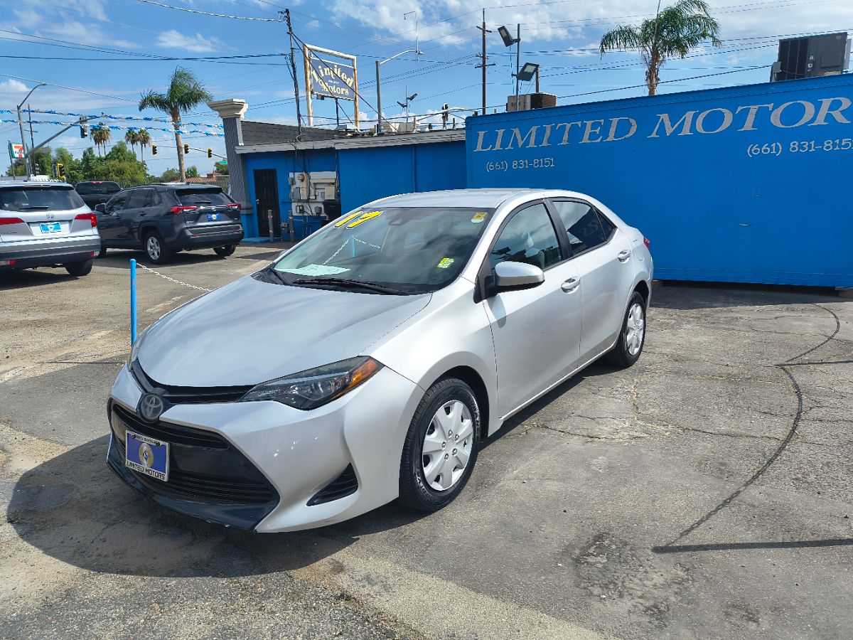 2017 Toyota Corolla L photo 3
