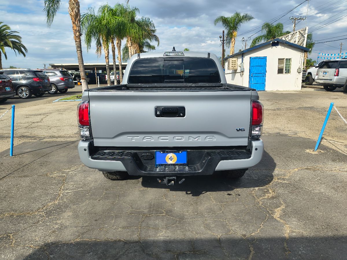 2021 Toyota Tacoma TRD Sport photo 4