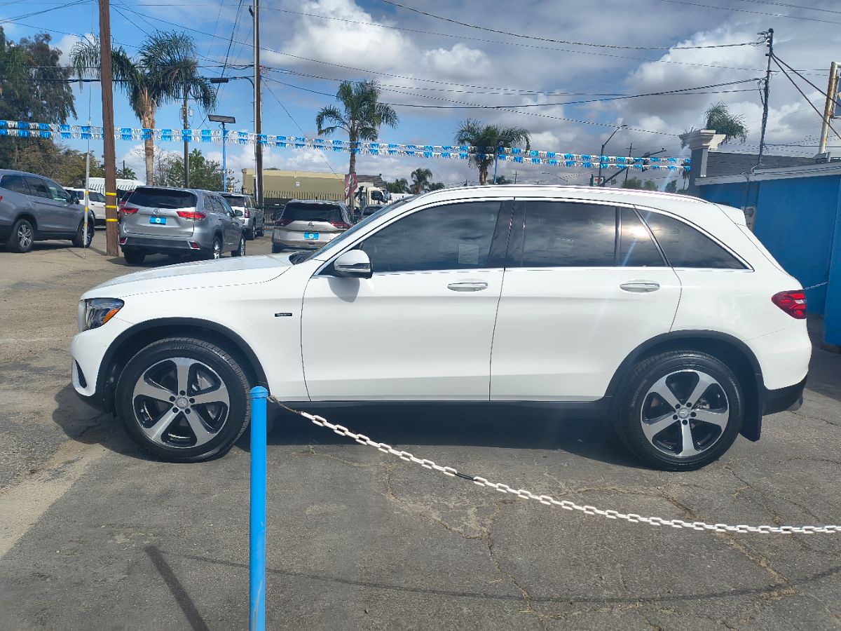 2016 Mercedes Benz GLC 300 4MATIC photo 4