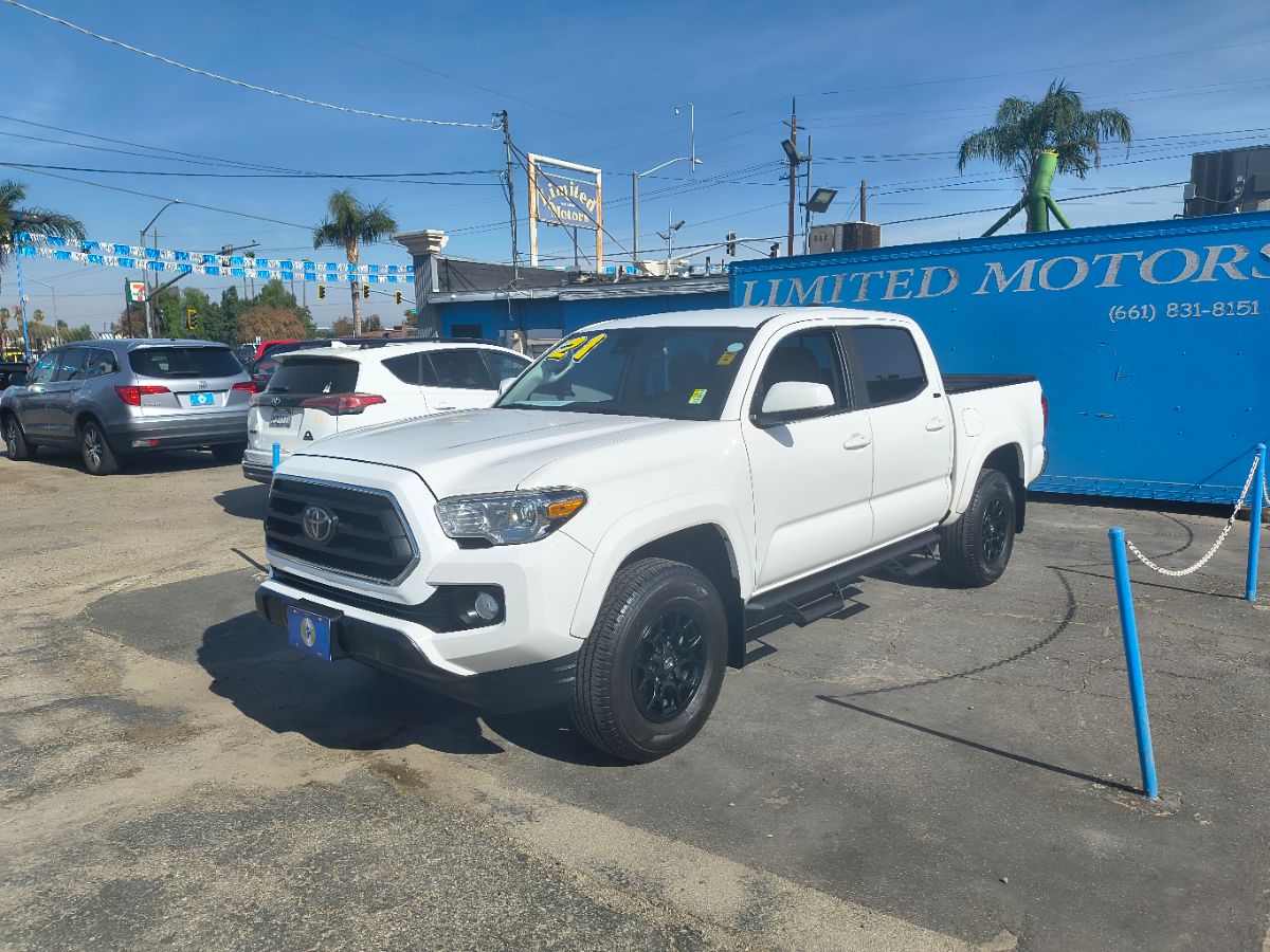 2021 Toyota Tacoma SR5 photo 3