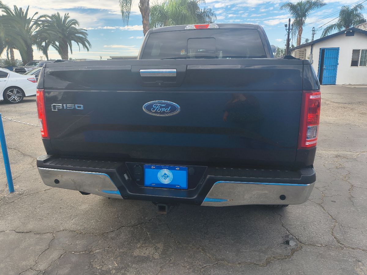 2015 Ford F-150 XLT photo 4