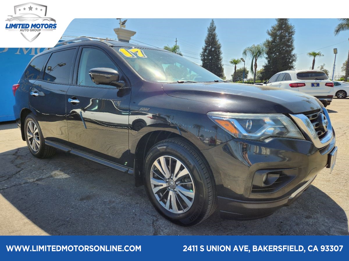 2017 Nissan Pathfinder SL