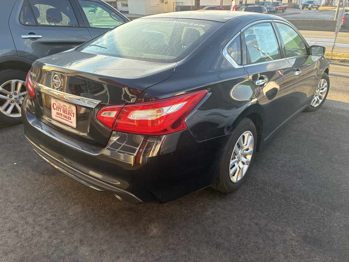 2016 Nissan Altima S - Photo 4