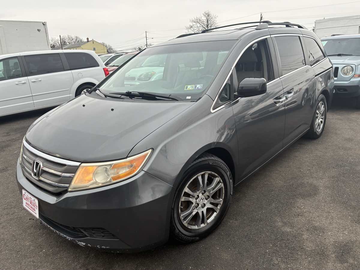 2013 Honda Odyssey EX-L - Photo 2