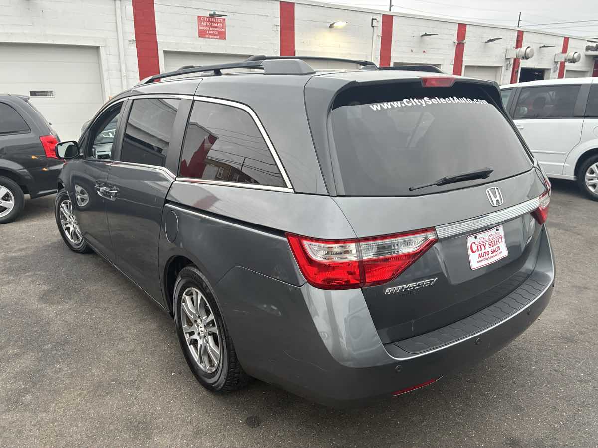 2013 Honda Odyssey EX-L - Photo 3