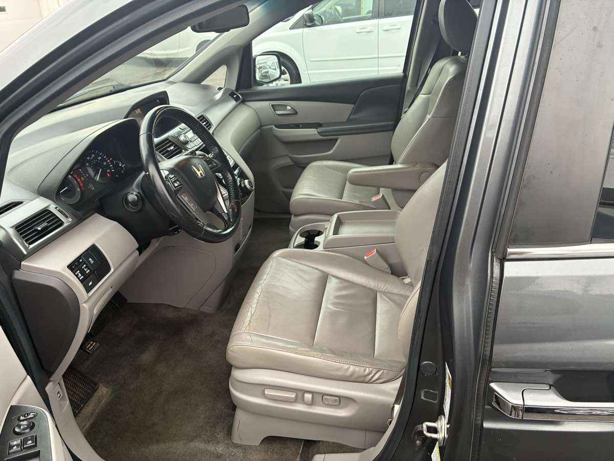 2013 Honda Odyssey EX-L - Photo 8