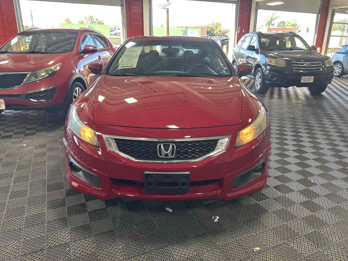 Honda Accord photo 2