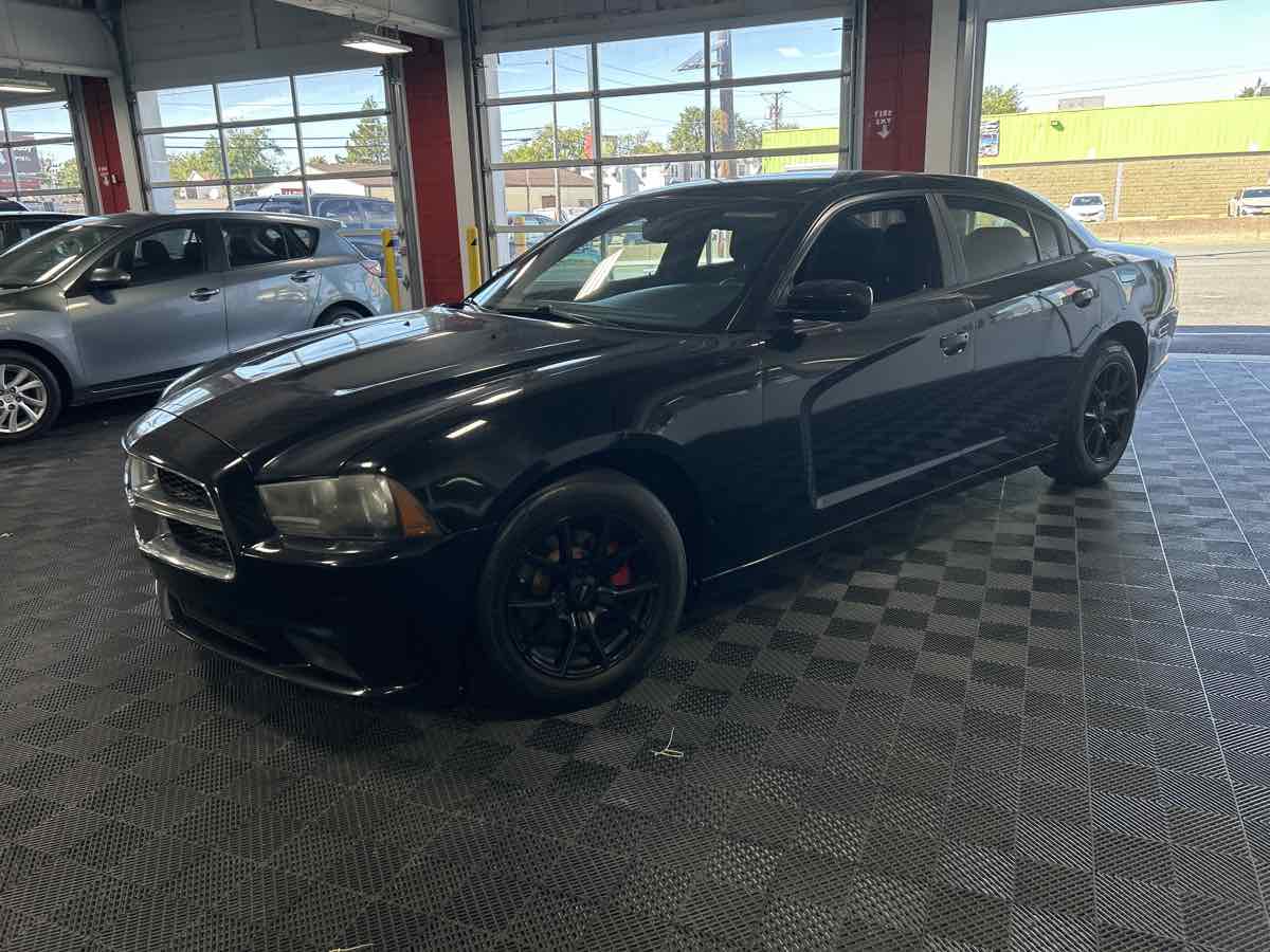 Dodge Charger photo 2