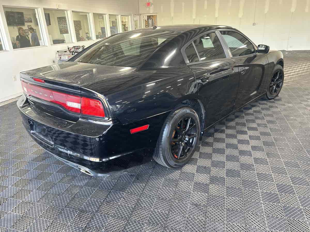 Dodge Charger photo 5