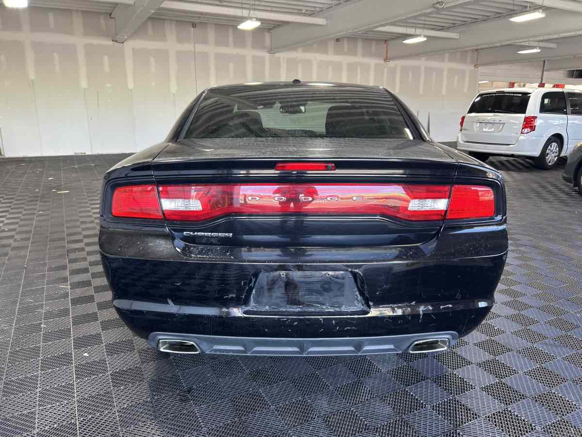 Dodge Charger photo 4