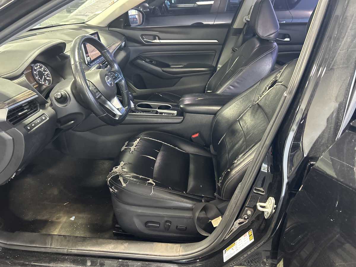 Nissan Altima photo 7
