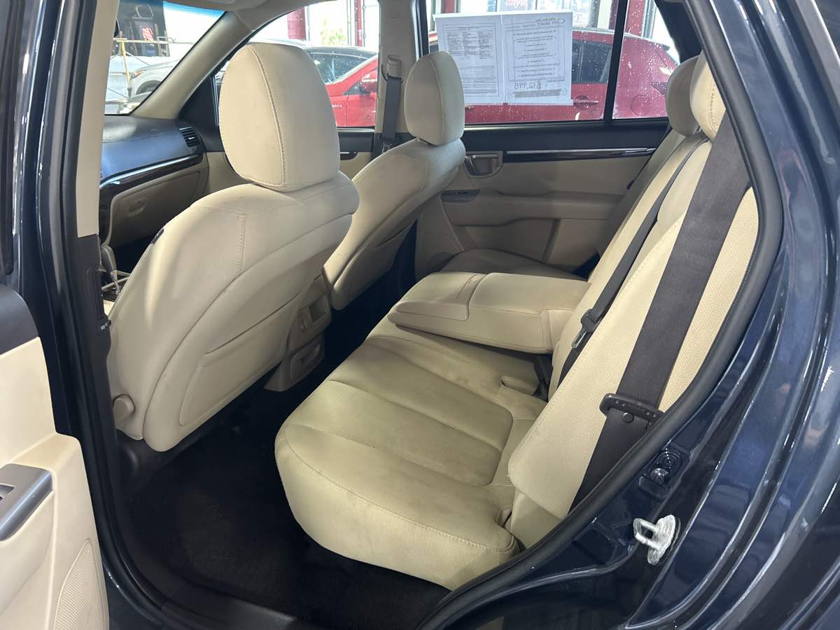 Hyundai Santa Fe photo 9