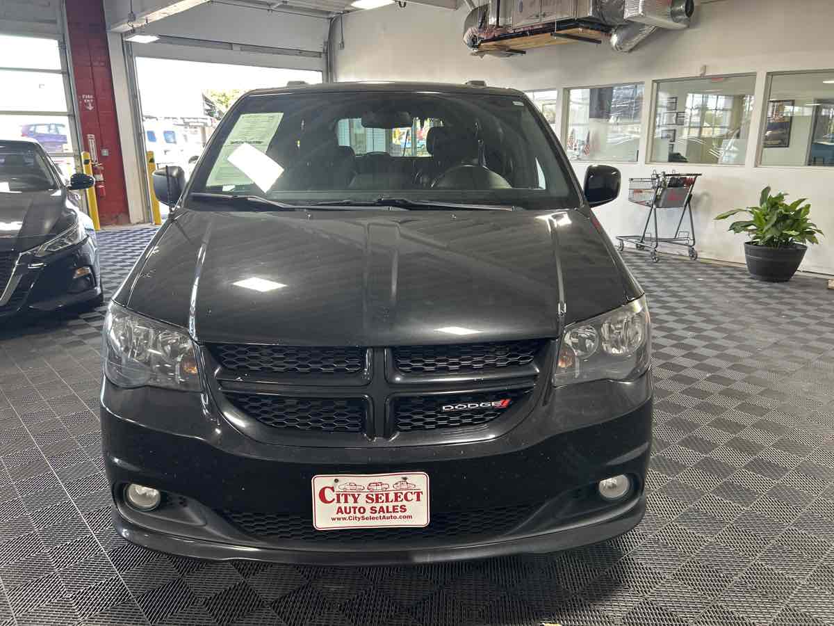 Dodge Grand Caravan photo 4