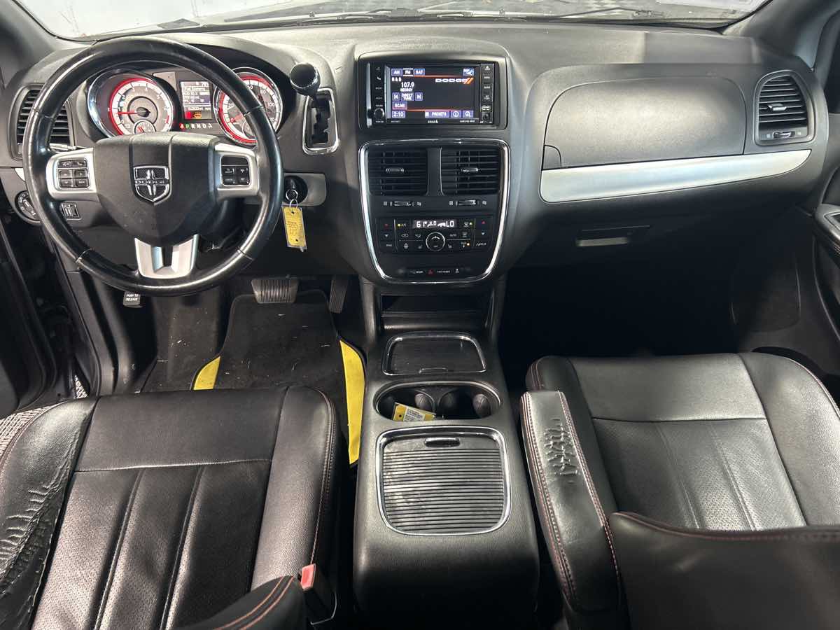 Dodge Grand Caravan photo 7