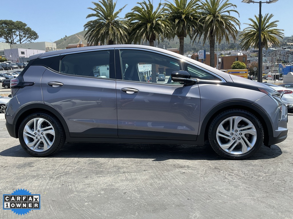 2022 Chevrolet Bolt EV 1LT photo 3