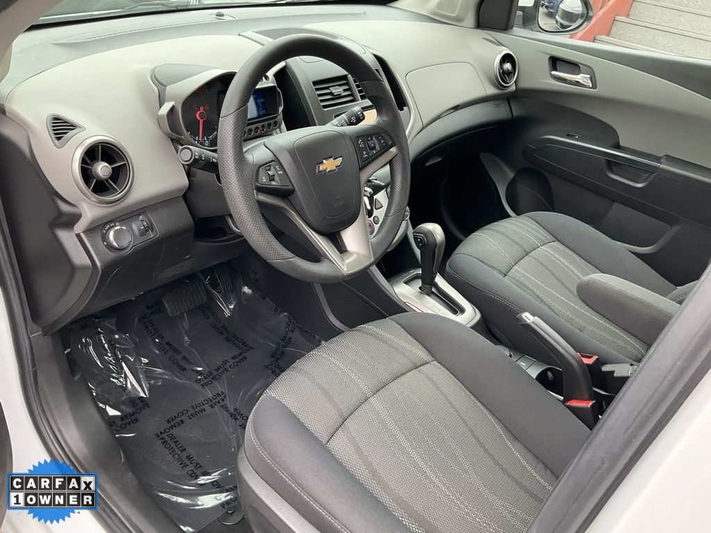 2015 Chevrolet Sonic LT photo 6
