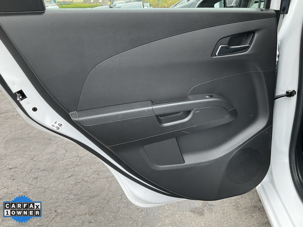 2015 Chevrolet Sonic LT photo 27