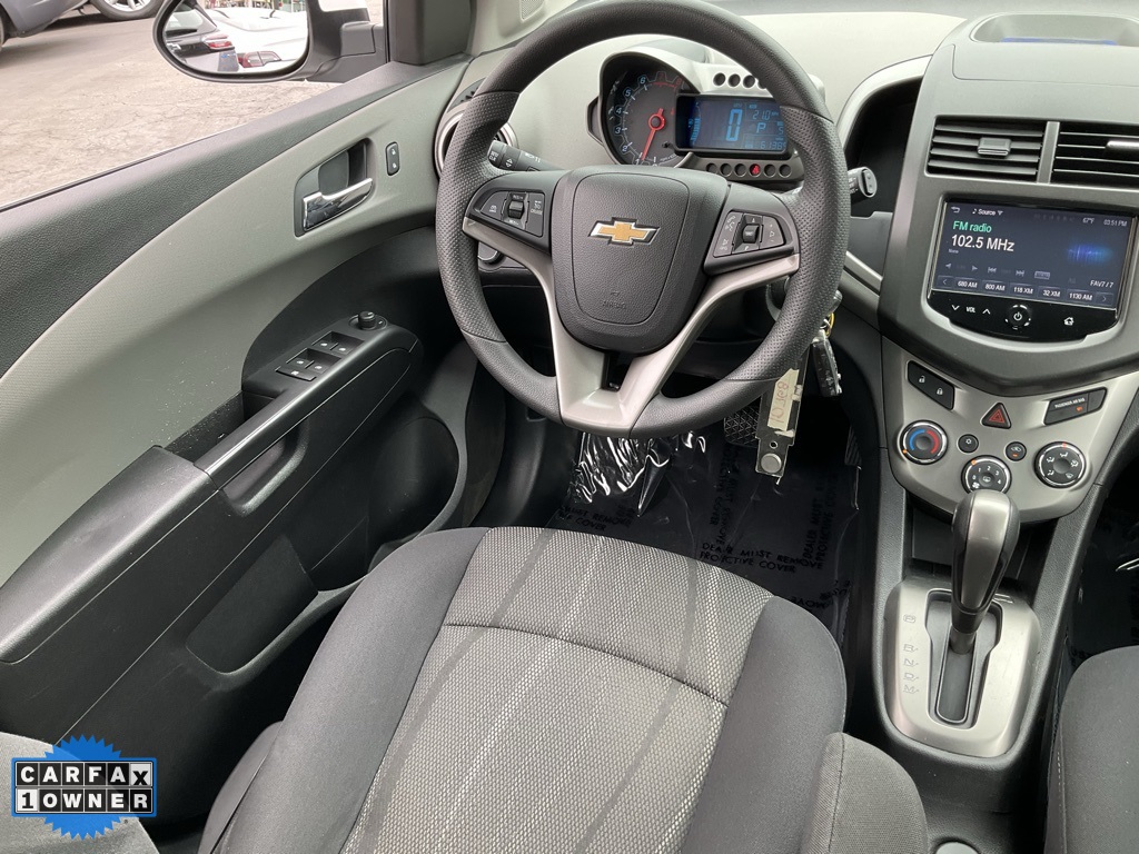 2015 Chevrolet Sonic LT photo 32
