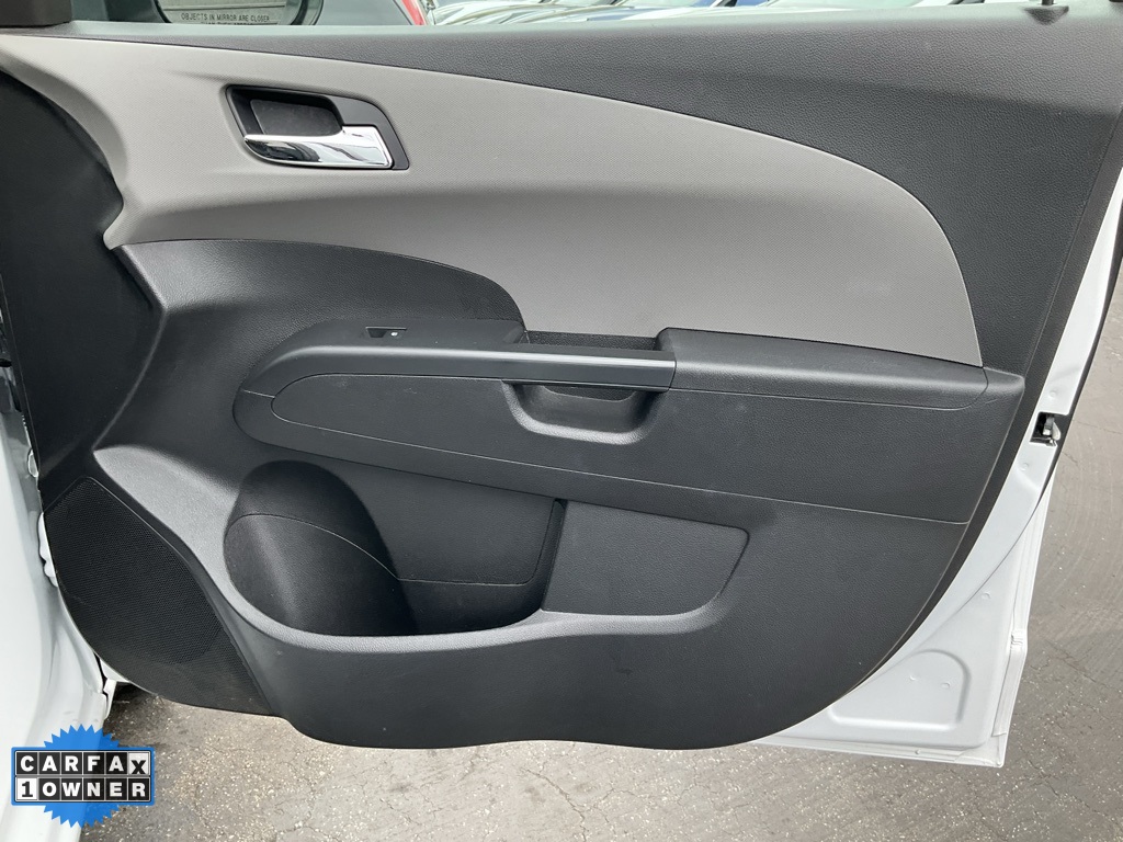2015 Chevrolet Sonic LT photo 56