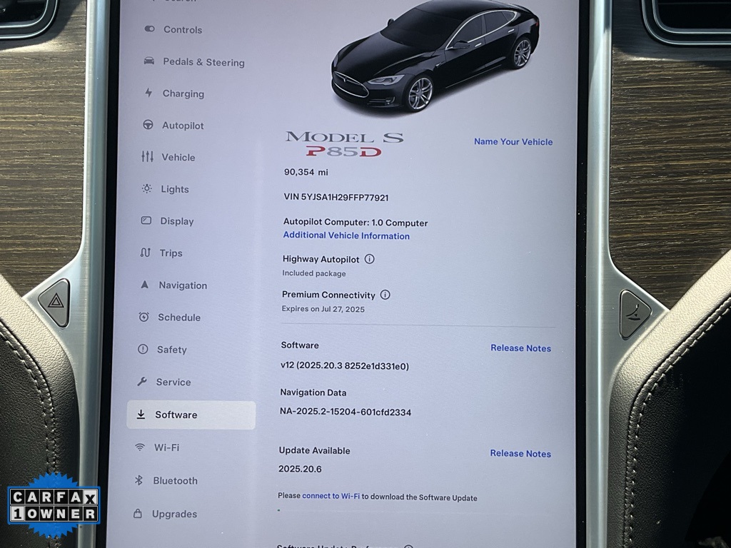 2015 Tesla Model S P85D photo 38